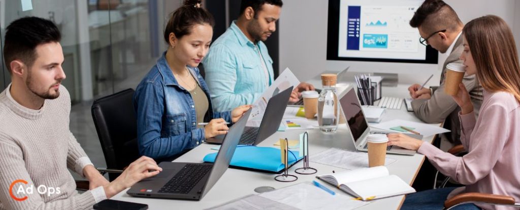 AI SEO זה לא העתיד זה ההווה כך קידום אתרים משתנה מול גוגל ומנועי בינה מלאכותית